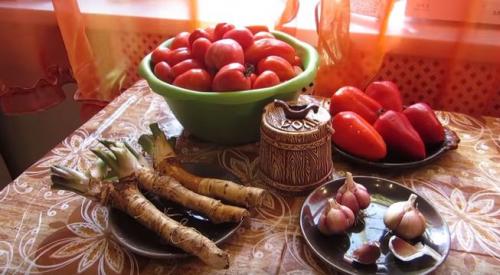 Закуска на зиму из хрена. Хреновая закуска – хреновина: 5 домашних рецептов вкусной закуски на зиму