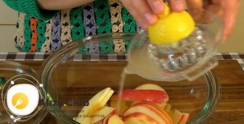 Розочки из дрожжевого теста и яблок. Пошаговое приготовление