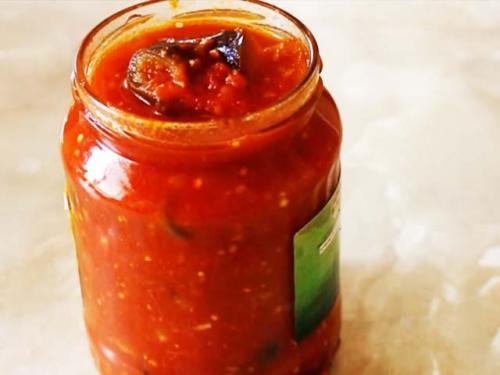 Салат из баклажанов в томате с чесноком на зиму. Баклажаны в томате с красным острым перцем и чесноком