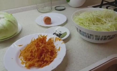 Маринованная капуста быстрого приготовления быстро и очень вкусно. Капуста маринованная быстрого приготовления — ну очень вкусный рецепт на 3 литровую банку