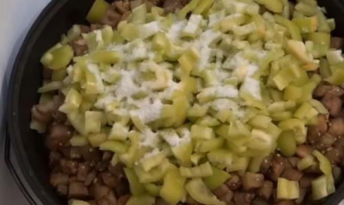 Приготовить икру из баклажан. Приготовление икры из баклажан с помидорами без стерилизации