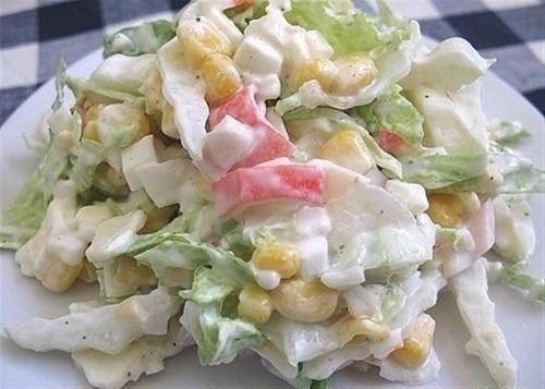 Крабовый салат без риса с пекинской капустой. Нежный салат с пекинской капустой и крабовыми палочками
