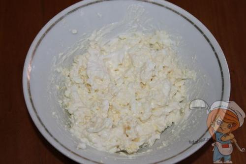 Еврейский салат с плавленным сыром и яйцом и чесноком. Еврейский салат с плавленным сыром и чесноком для тех, кто знает толк в еде!