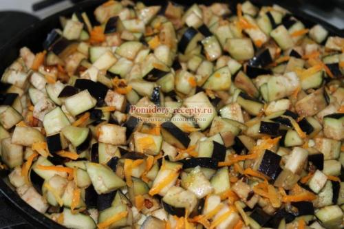 Баклажаны жареные со сметаной и помидорами. Тушеные баклажаны с помидорами в сметане. Рецепт с пошаговыми фото