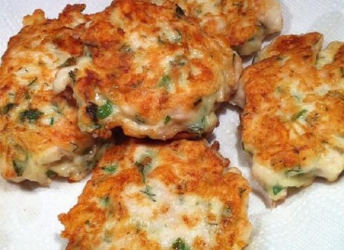 Рубленые куриные котлеты с сыром и кефиром. Интересные куриные котлеты: с сыром и на кефире