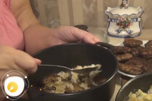 Котлеты из свиной печени с мукой. Как пожарить котлеты из свиной печени по пошаговому рецепту с фото