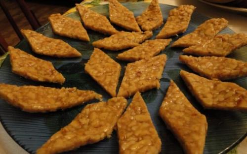 Как делают козинаки из семечек на заводе. Семена кунжута и тыквы