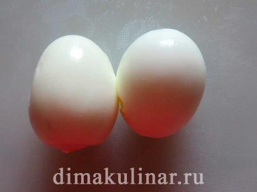 Салат с крабовыми палочками и плавленным сыром и яйцом и чесноком. Салат с плавленным сыром и крабовыми палочками