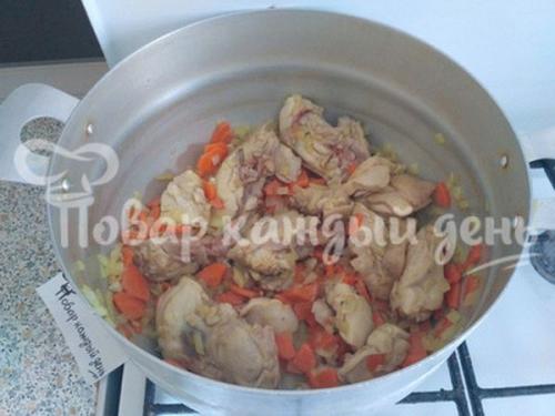 Как правильно тушить картошку с курицей в кастрюле рецепт. Картошка тушеная с курицей в кастрюле рецепт пошагово с фото
