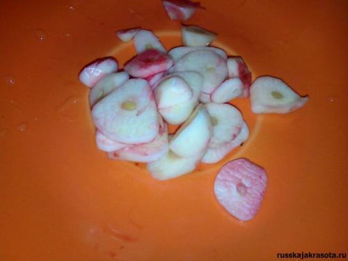 Как приготовить маринованную капусту со свеклой и чесноком. Маринованная капуста со свеклой «Пелюстка» быстрого приготовления.