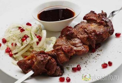 Как замариновать лук для шашлыка. Как быстро и вкусно замариновать лук с уксусом к шашлыку