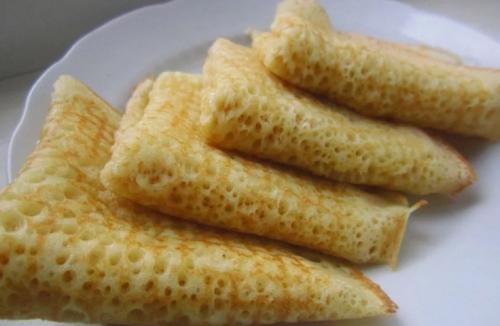 Блинчики на кефире с кипятком рецепт тонкие с дырочками без соды. Рецепт тонких блинов с дырочками на 1 литр кефира
