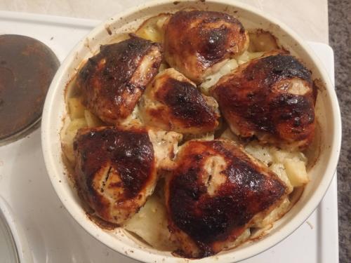 Курица с ананасами и картофелем в духовке. WayDownWeGo › Блог › Ароматная курица с ананасами и картошкой =)