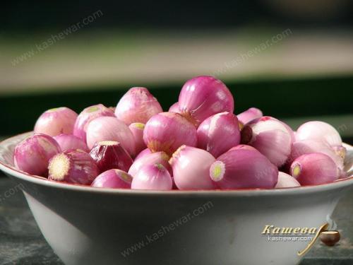 Маринованный лук в масле