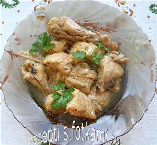 Как тушить курицу в кастрюле с луком. Курица тушеная с луком