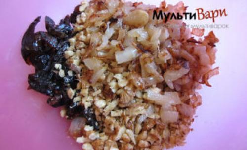 Рулетики с черносливом в мультиварке. Куриные рулетики, фаршированные черносливом, орехами и сыром