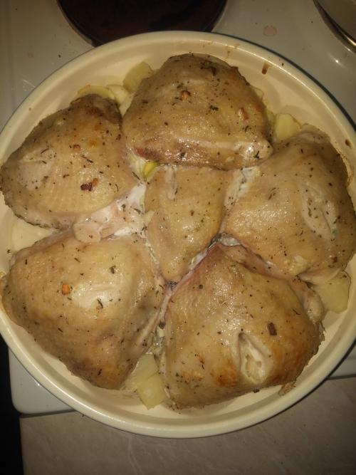 Курица с ананасами и картофелем в духовке. WayDownWeGo › Блог › Ароматная курица с ананасами и картошкой =)