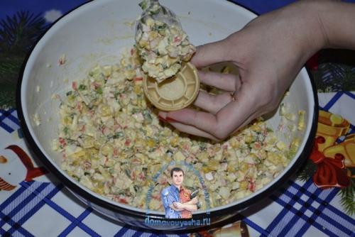 Салат с крабовыми палочками без риса с огурцом рецепт с кукурузой. Крабовый салат с кукурузой и огурцом без риса: рецепт с 10 пошаговыми фото