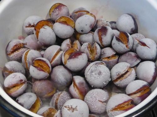 Острые сливы на зиму. Замораживаем плоды правильно