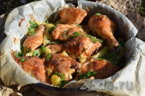 Курица кусочками с картошкой в духовке рецепт. Курица кусочками с картошкой в духовке