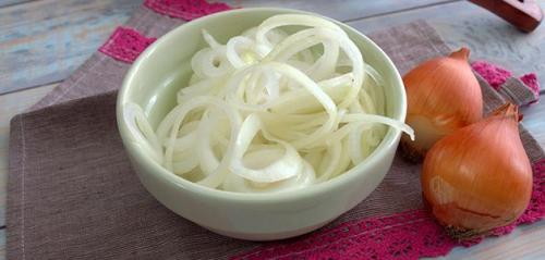 Маринованный лук, как в шашлычной. 4 способа вкусно замариновать лук для шашлыка