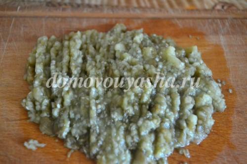 Как в духовке запечь баклажаны целиком для икры. Баклажанная икра рецепт приготовления из запеченных овощей.