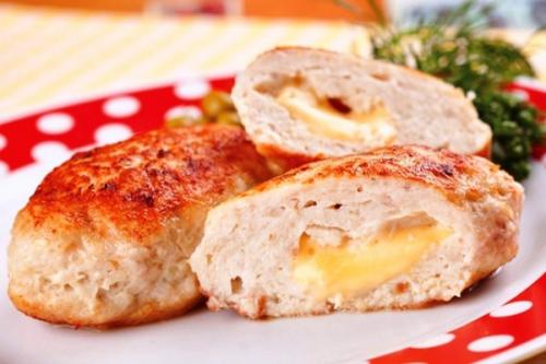 Рубленые куриные котлеты с сыром в духовке. Рецепт приготовления блюда из рубленного мяса