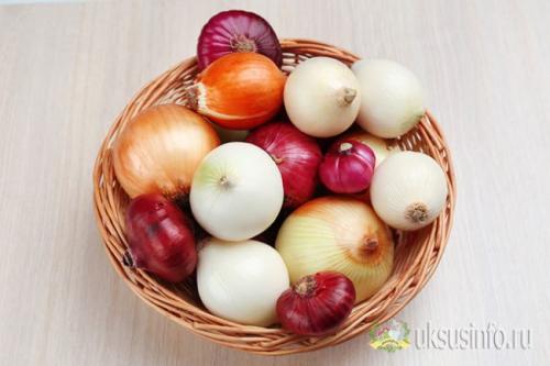Красный маринованный лук к селедке. Особенности приготовления