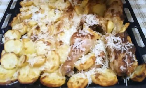 Курица с картошкой в духовке с майонезом и чесноком