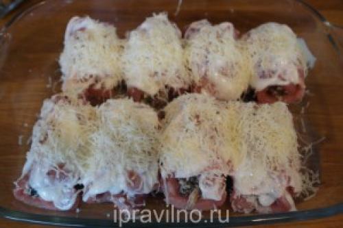 Мясные рулетики с черносливом и грецкими орехами. Рулетики из свиного шницеля с черносливом и орехами: рецепт с пошаговыми фото