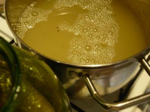 Рецепт вкусных соленых огурцов на зиму в банках хрустящие. Рецепт соленых огурцов в банках на зиму для хранения в квартире