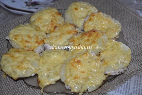 Куриное филе с ананасом и сыром в духовке — рецепт