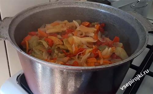 Очень вкусный салат из зеленых помидор на зиму – пальчики оближешь!