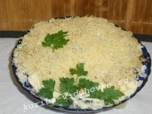 Салат с черносливом и грецкими орехами и ананасом. Салат с курицей, черносливом и ананасом