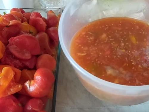 Рецепт хреновины из помидор и хрена и чеснока на зиму без варки. Рецепт хреновины с помидорами и горьким перцем: