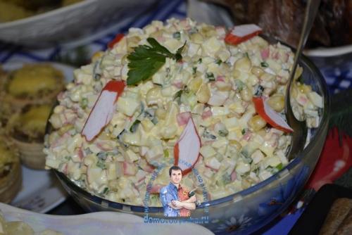 Салат с крабовыми палочками без риса с огурцом рецепт с кукурузой. Крабовый салат с кукурузой и огурцом без риса: рецепт с 10 пошаговыми фото