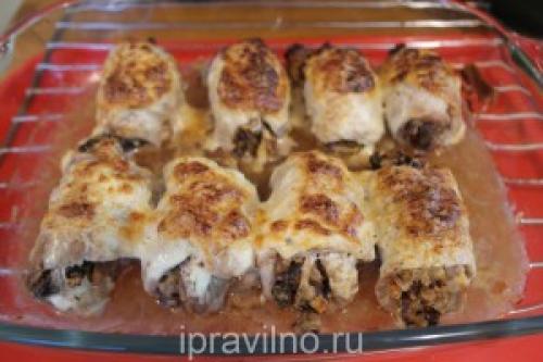 Мясные рулетики с черносливом и грецкими орехами. Рулетики из свиного шницеля с черносливом и орехами: рецепт с пошаговыми фото