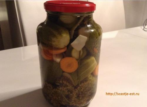 Рецепт хрустящих вкусных соленых огурцов. Сладкие хрустящие маринованные огурцы  на зиму  рецепт на 1 литр