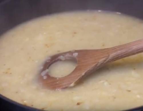 Как вкусно приготовить курицу кусочками на сковороде с подливкой. Куриные ножки тушеные в сметанном соусе на сковороде