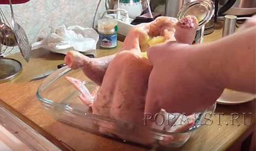 Курица с ананасами в духовке без сыра. Запечённая курица целиком с ананасами в духовке — самый вкусный рецепт