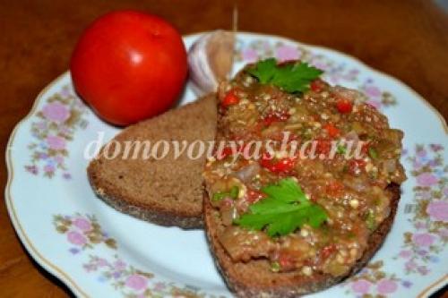 Как в духовке запечь баклажаны целиком для икры. Баклажанная икра рецепт приготовления из запеченных овощей.