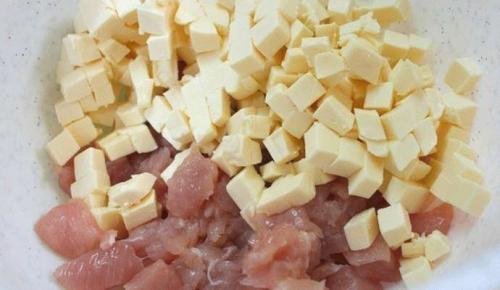 Котлетки из рубленного куриного филе с сыром. Котлеты из куриного филе рубленные с сыром