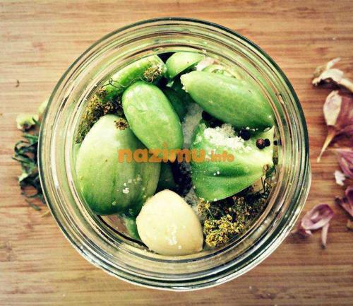 Квашеные зеленые помидоры в ведре. Рецепт 2: квашеные зеленые помидоры на зиму (с фото)