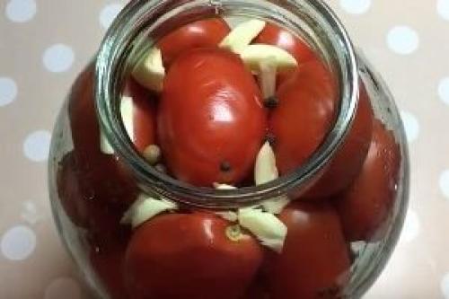 Помидоры в бочке на зиму с горчицей холодным способом на зиму в банках. Помидоры холодным способом с горчицей, которые могут храниться до весны