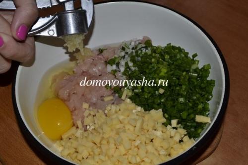 Куриные котлетки из рубленного филе курицы с сыром. Нежные куриные котлеты рубленые. Рецепт с фотографиями