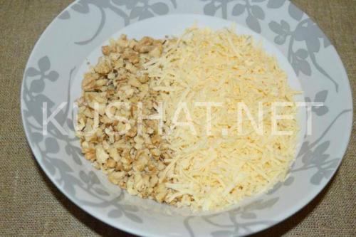 Свиные рулетики с грецким орехом. Рулетики из свинины с сыром и орехами – рецепт