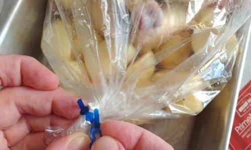 Как вкусно запечь курицу в духовке кусочками в рукаве. Как запечь курицу в рукаве с овощами