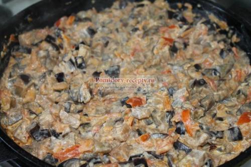 Баклажаны жареные со сметаной и помидорами. Тушеные баклажаны с помидорами в сметане. Рецепт с пошаговыми фото