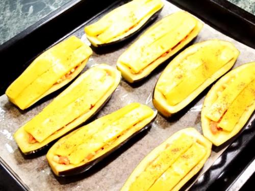 Из запеченных баклажанов. Быстрый способ запечь фаршированные баклажаны с сыром