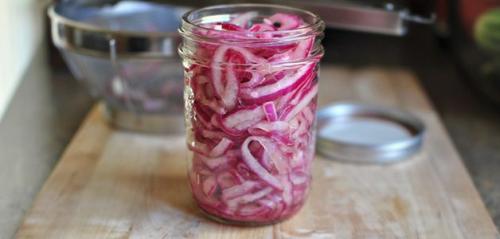 Маринованный лук, как в шашлычной. 4 способа вкусно замариновать лук для шашлыка